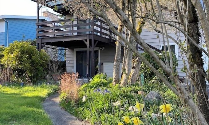 Kent Casa | Peaceful Home-Centrally Located West Hill, Kent