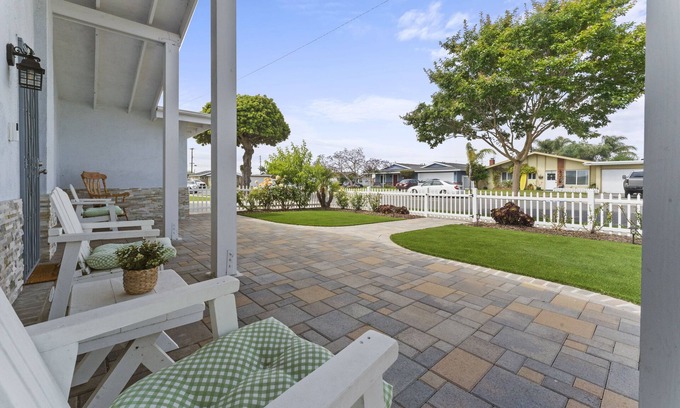 Huntington Beach Casa | Peaceful Home for Big Family 4Bed 2Bath 7Mins to Beach & Near Disneyland