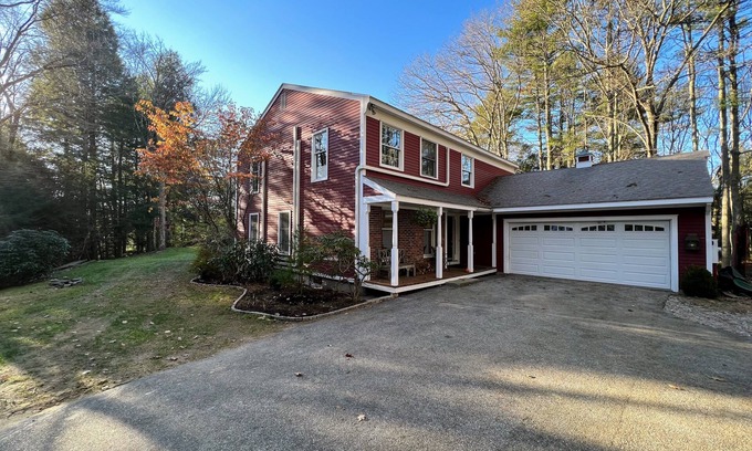 Freeport Casa | Peaceful House in the Woods near Desert of Maine