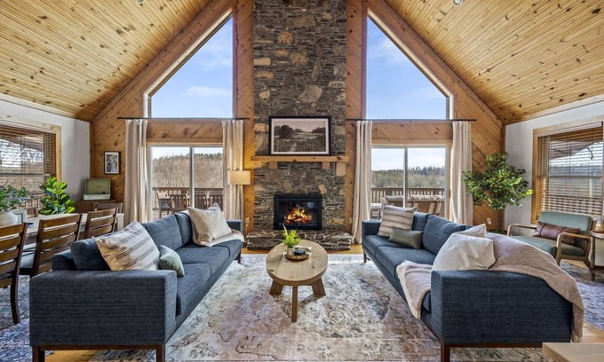 Mammoth Cave Casa | Peaceful KY Getaway, Winter Nights by the Fire, Spacious & Clean, Near MCNP