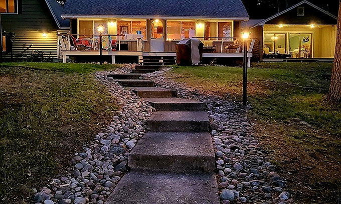 Gaylord Cabina | Fall getaway on peaceful lake in Gaylord