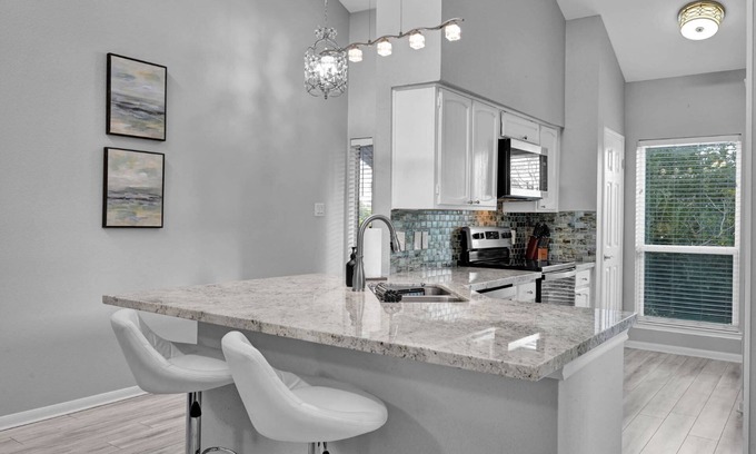 April Sound Condominio | Peaceful Lake Conroe Condo | Updated, Cozy Stay w/ Private Balcony | Near Texas Ren Fest