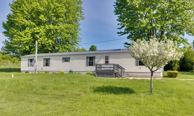 Walkerville Casa | Peaceful MI Home on 1 Acre: Pets Welcome!