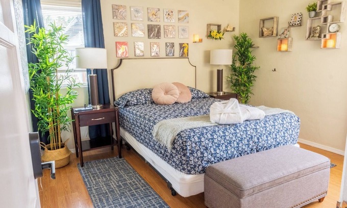 Oak Park Casa | Recamaras Comodos privado con yarda grande Central, serca de lago Chollas y SDSU