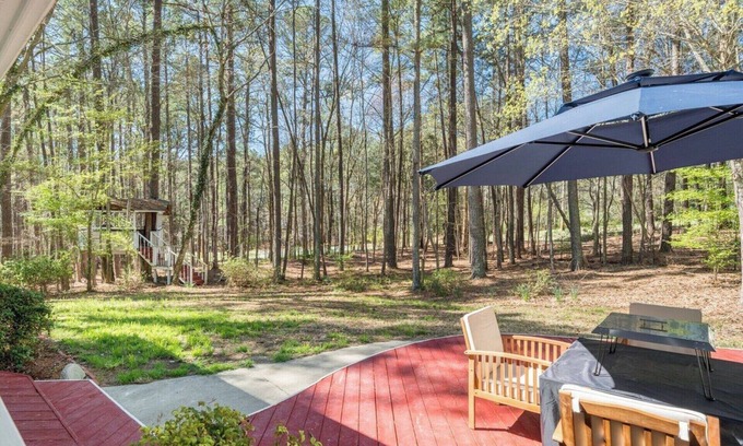 Chapel Hill Cabaña | Peaceful Oasis in North Carolina Hills 1363