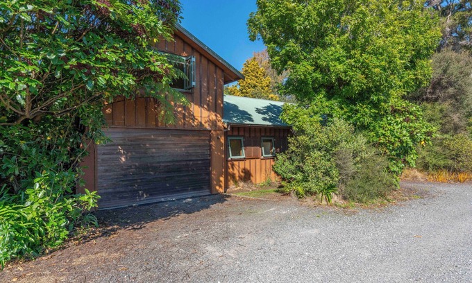 Hatepe Casa | Peaceful Outlook - Hatepe Holiday Home