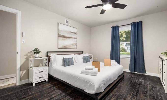 Groveland Casa | Peaceful Park Living - 3BD 10mins to DT Peoria