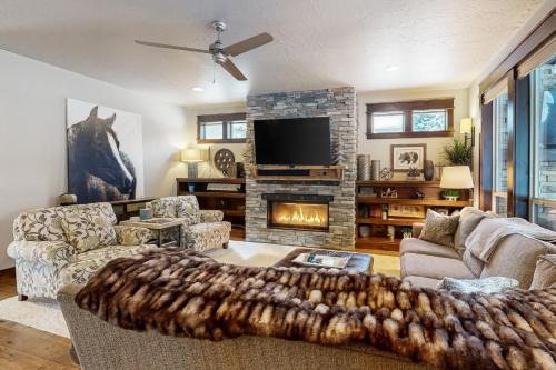 McCall Casa | Peaceful Peaks Hideout