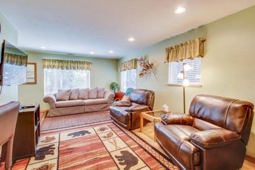North Upper Truckee Casa | Peaceful Pines Retreat