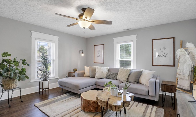 Baltimore Casa | Peaceful + Private Home | Full Kitchen | Sleeps 4