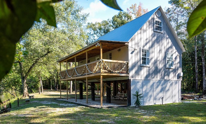 Gulfport Cabina | Peaceful Private Waterfront Cabin