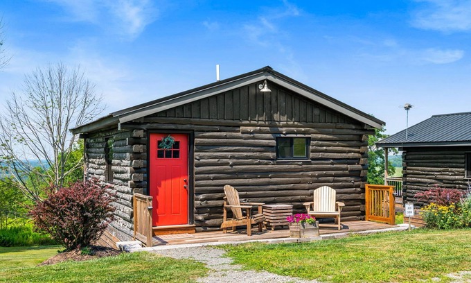 Thompson Cabina | Peaceful Summer Cabin for Families w/ Hot Tub, Firepit, Mountain Views & Trails!