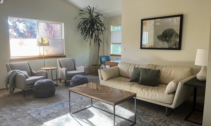 RiverWild Apartamento | Peaceful Two Bedroom Apartment