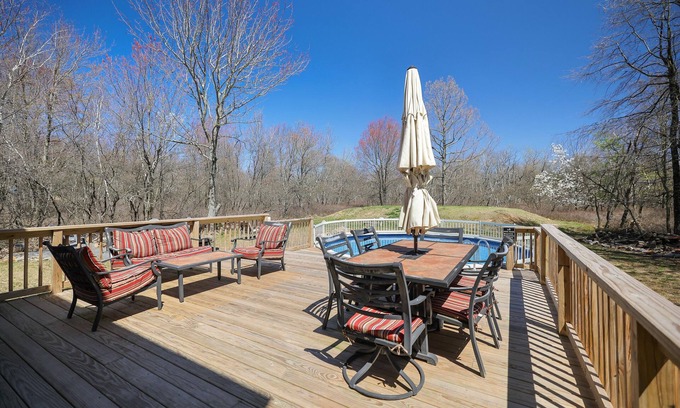 Albrightsville Villa | Peaceful Villa w Private POOL / AC/ game room / loft /WiFi Sleep 9 ☀️, ⛱️