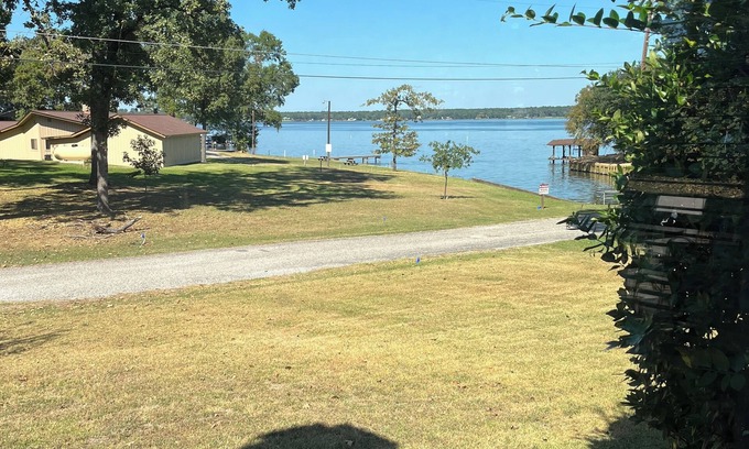 Trinity Casa | Peaceful Waterview Haven – Stunning Views, Sleeps 10