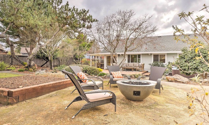 Santa Rosa Casa | Peaceful Windsor Retreat w/ Private Hot Tub!