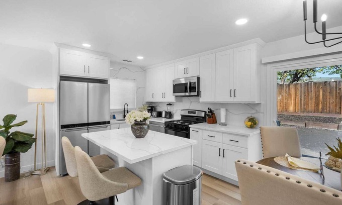 East San Jose Casa | Pearl Haven Retreat on Lochner Dr #42069