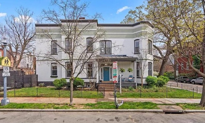Eckington Casa | Pearl Light - 10min Walk to Union Market, 2mi to Capitol – 3BR/3BA w/Parking