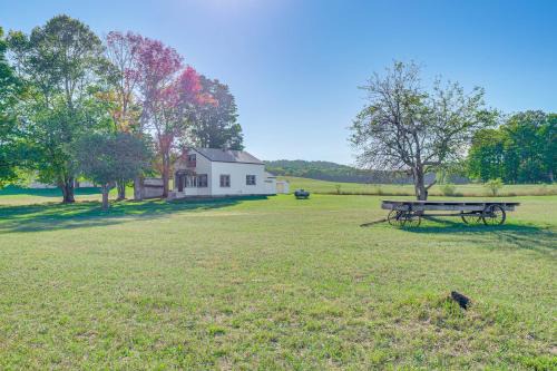 Pellston Casa | Pellston Farmhouse with Snowmobile Trail Access!