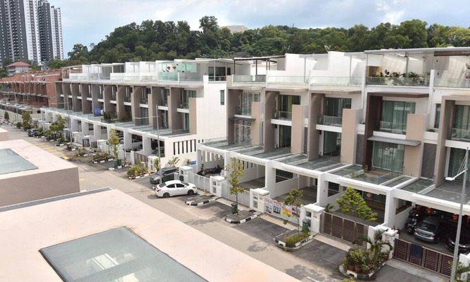Gelugor Casa | Penang 3 storey Homestay W/KTV 15Pax