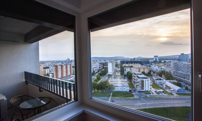 Old Town Apartamento | Penmoor City View
