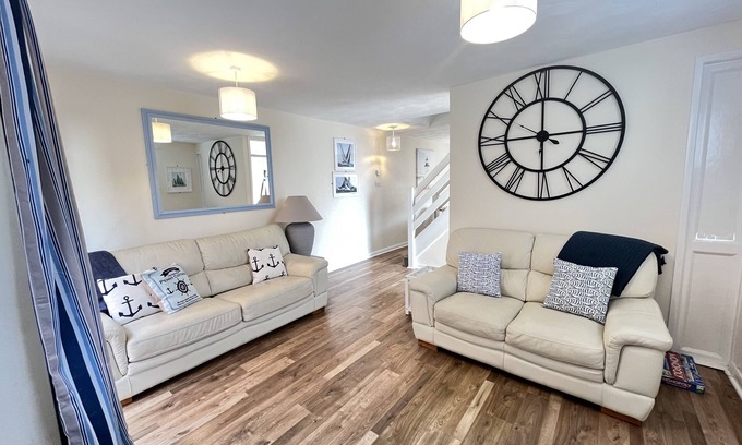 Portsmouth Cabaña | Penny Cottage close to Historic Dockyard Gunwharf Quays & Portsmouth Cathedral