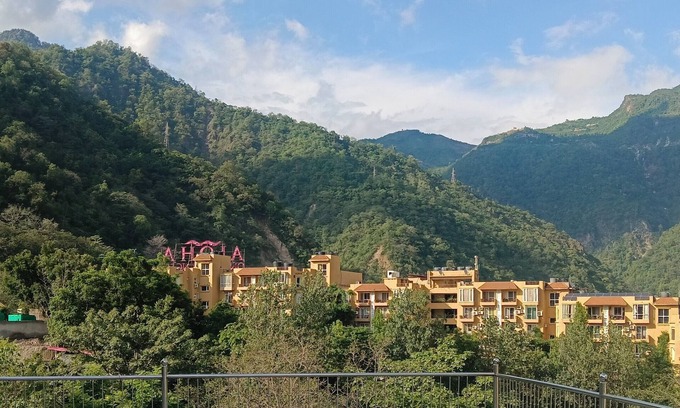 Tapovan Hotel | Pennylane Hotel