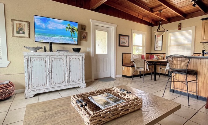 Villa Primera Casa | Pensacola Beach Cottage w/ Old-Fashioned Pensacola Beach Charm!