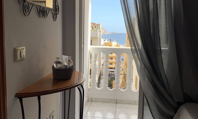 Los Cristianos Casa | Pension Casa Blanca