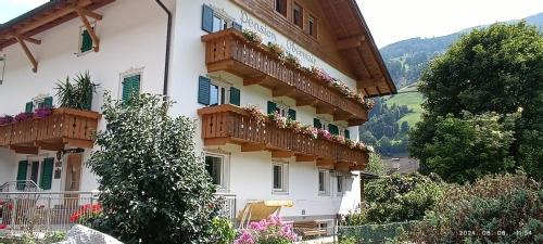 Lutago Cama Y Desayuno | Pension Obermair