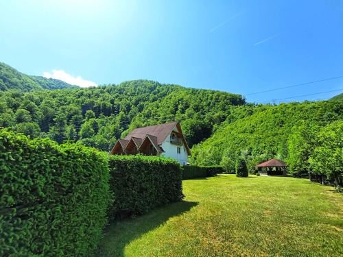 Cugir Casa | Pensiunea Poarta Raiului