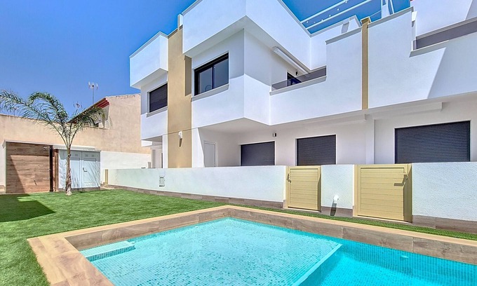 Lo Pagán Apartamento | Apartamento ático, azotea y piscina.