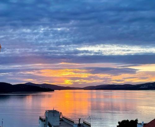 Okrug Gornji Apartamento | Penthouse Apartment LUX with a panoramic view, located on the beachfront of Ciovo-Trogir