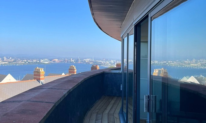 Penarth Apartamento | Penthouse apartment overlooking Cardiff City & Bay
