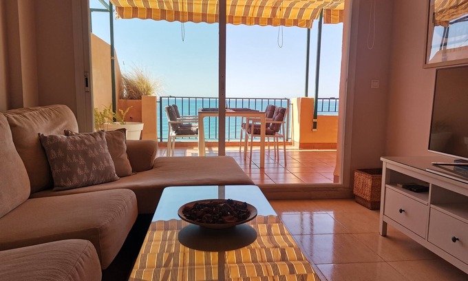 Benalmádena Apartamento | ATICO en la playa WIFI GRATIS FIBRA Costa del Sol CARGADOR COCHE ELECTRICO, Golf