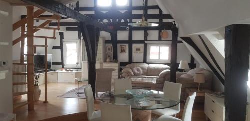 Boppard Apartamento | Penthouse Ferienwohnung Boppard Zentrum, sonnige Dachterrasse
