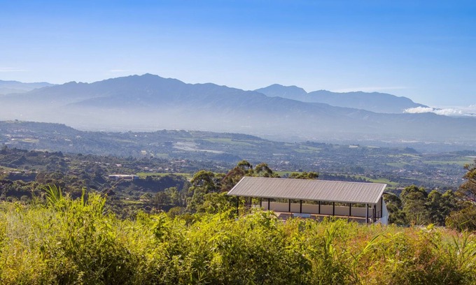 Cajón Condominio | La Casa Blanca de Grecia, unidad superior, 2 camas 2 baños