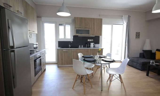 Attiki Apartamento | Penthouse lux flat with 2 bd next to larissis