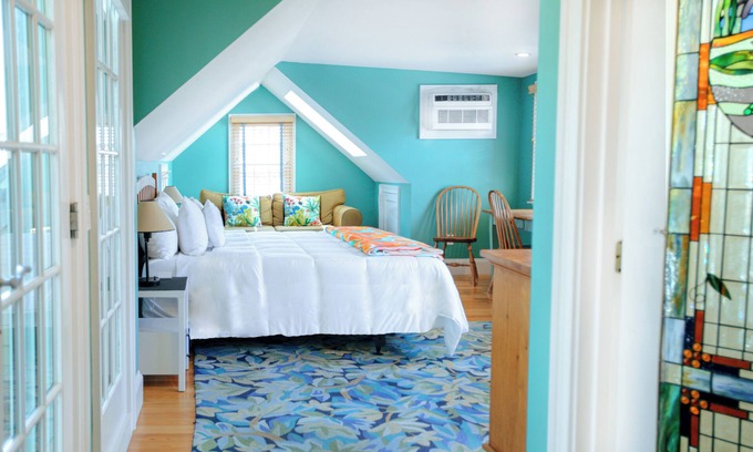 Provincetown Hotel | Penthouse Unit in Provincetown Center