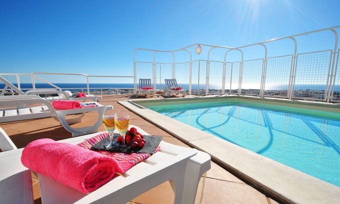 Montechoro Apartamento | Penthouse w/ Private Pool & Sea View
