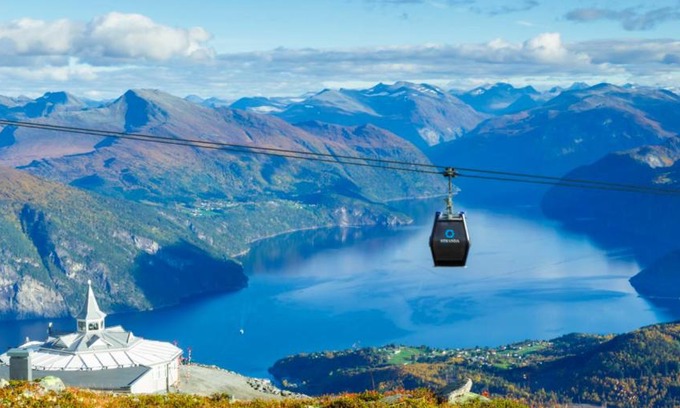 Møre og Romsdal Apartamento | Penthouse with four bedrooms and two living rooms!