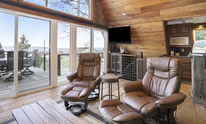 Pentwater Cabaña | Pentwater Tree House on Lake Michigan