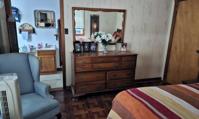 Bridgeville Cama Y Desayuno | Pepperwood Falls, unique,charming, and a memorable stay
