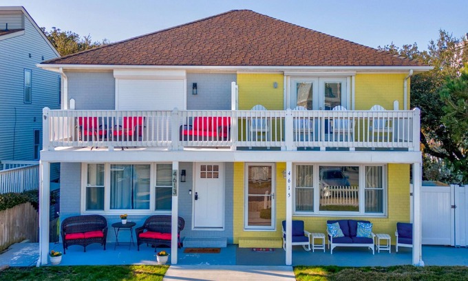 Chic's Beach Casa | Perfect Beach Getaway Spot and Great For Families