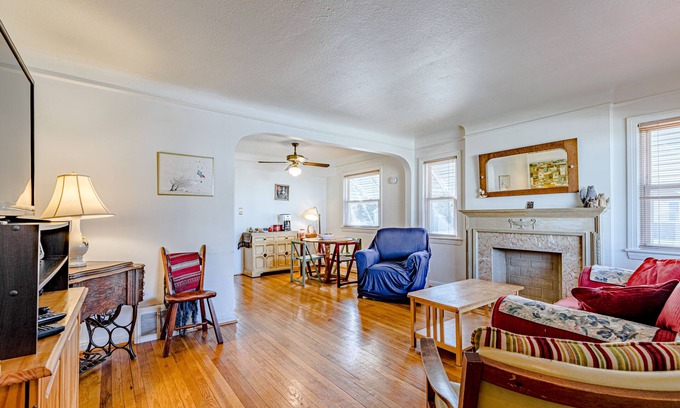 Fairview Park Casa | Perfect Cleveland 3BR House Westside Suburb Close to Everything Pet Friendly