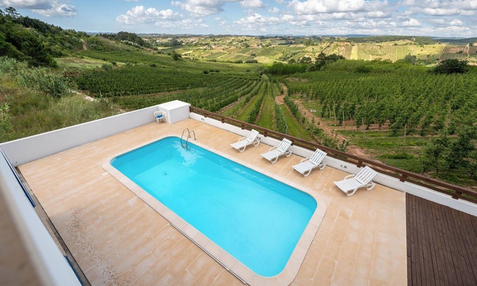 Caldas da Rainha Villa | Refugio Ideal para Vacaciones en Familia – Villa para 16 Personas