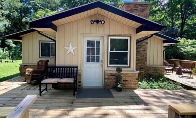 Vandalia Casa | Perfect Lake House Getaway