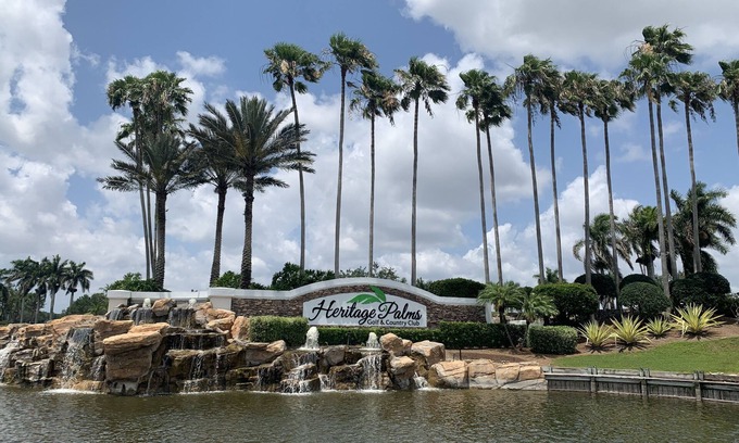 Heritage Palms Condominio | Perfect location close to the main club, activity center and neighborhood pool