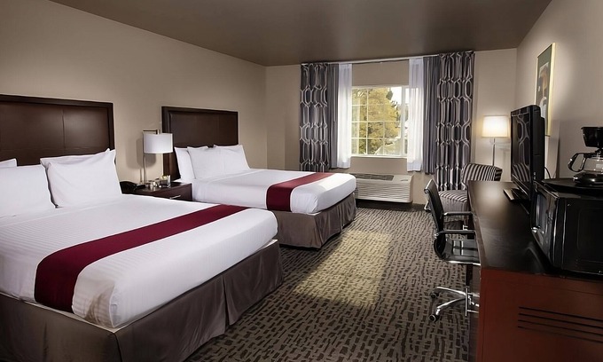 Pullman Hotel | Perfect Location for Vacation! Gorgeous Room w/ Free Breakfast, Free Parking