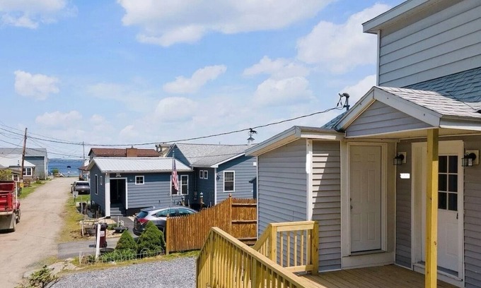 Malta Apartamento | Perfect Saratoga Lake apartment! Central location for both racetrack and lake!